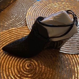 Wedge Shoe